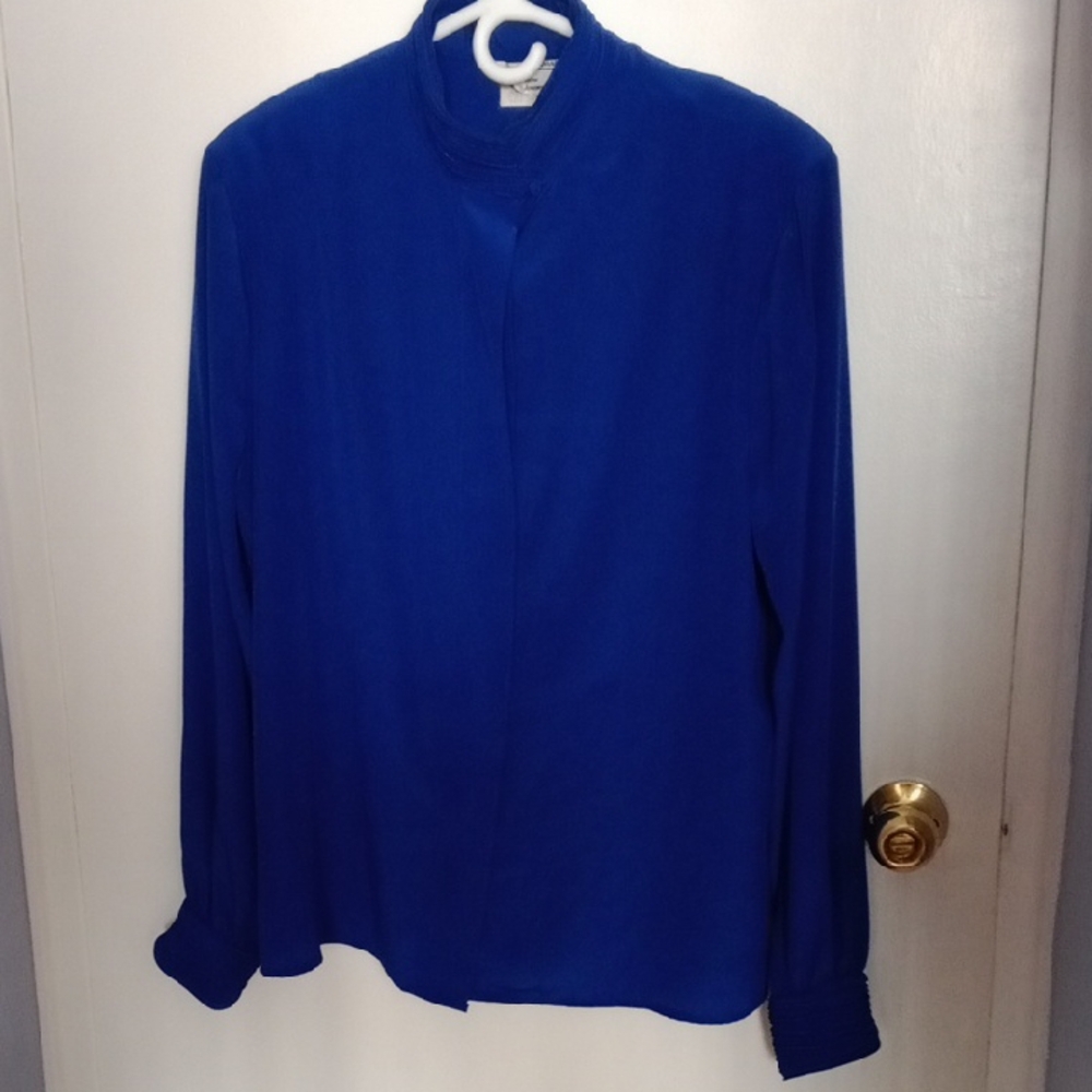 Vintage Pit To Pit 23.Elegant Blue Women's Blouse